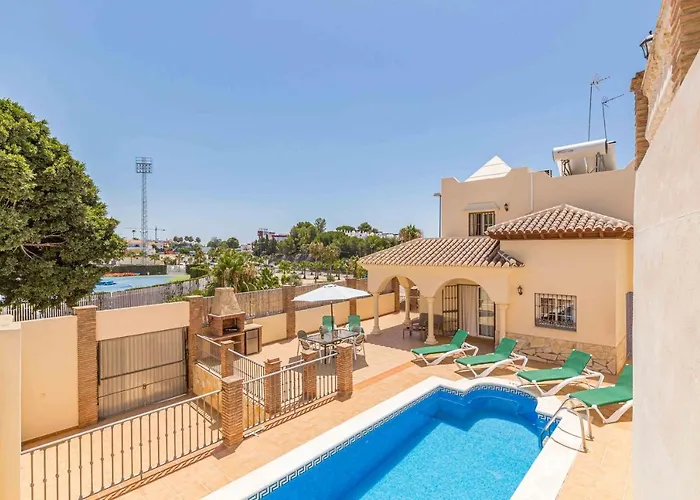 Oliva - Luxury Redesign & Private Pool *