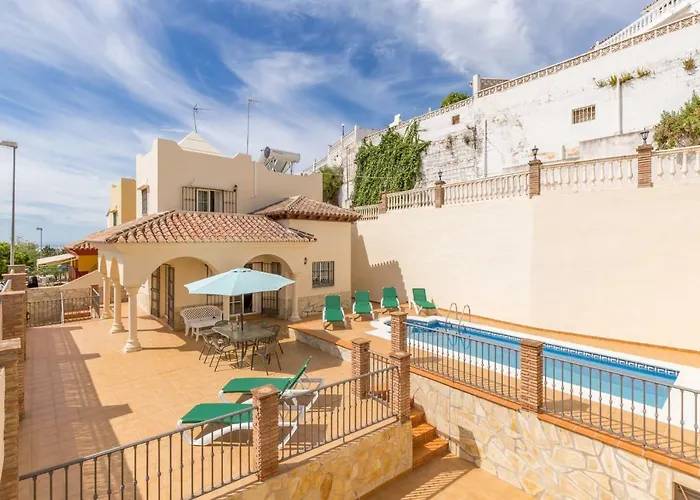 Oliva - Luxury Redesign & Private Pool فيلة نيرخا