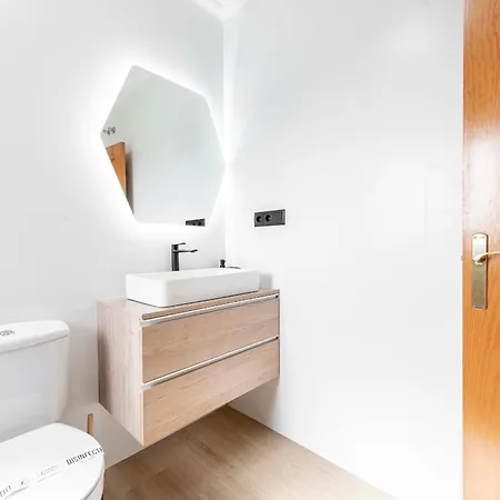 Oliva - Luxury Redesign & Private Pool *